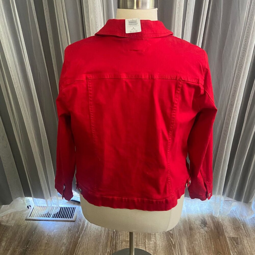 Torrid NWT Ruby Red Denim Trucker Jacket Size 3 - Picture 10 of 10